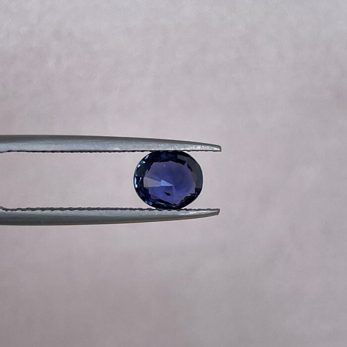 Natural Blue sapphire 1.06 crt - Image 3