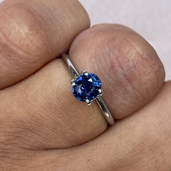Natural Blue sapphire 1.06 crt - Image 9