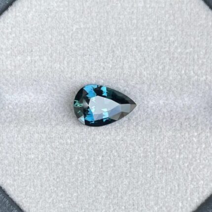 This 2.54 carat Teal Sapphire is well cut to bring out the best colour and luster, and has a perfect colour blend - NASHGEMS