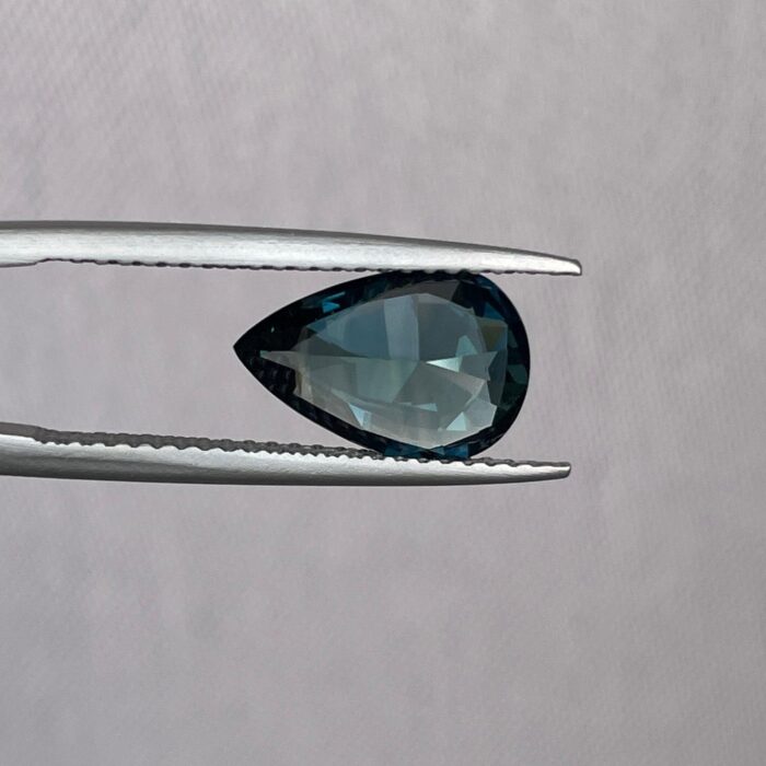 This 2.54 carat Teal Sapphire is well cut to bring out the best colour and luster, and has a perfect colour blend - NASHGEMS