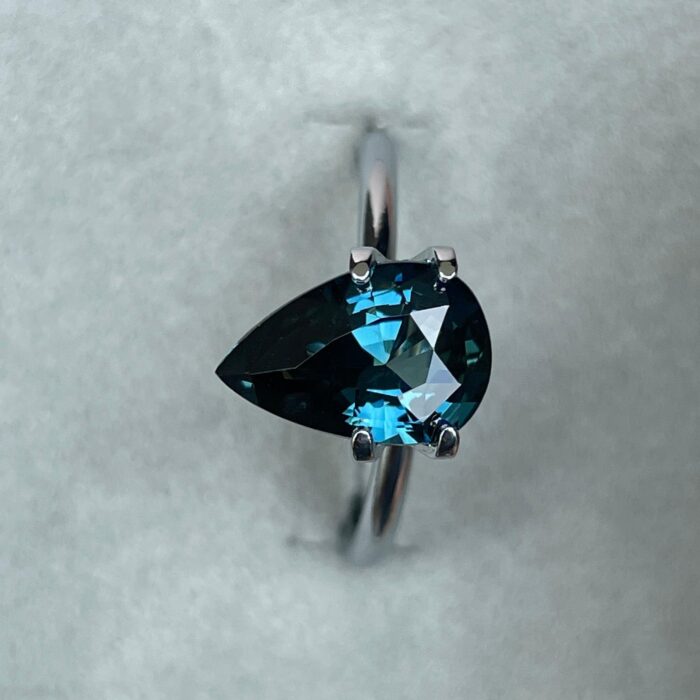 This 2.54 carat Teal Sapphire is well cut to bring out the best colour and luster, and has a perfect colour blend