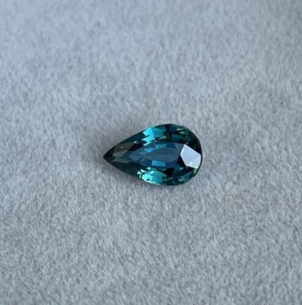 2.57 crt teal Sapphire/ Custom Engagement Ring/ Pear cut Sapphire/ handmade ring/ Jewellery Supplies/ earth mined/ Multi Colour Sapphire