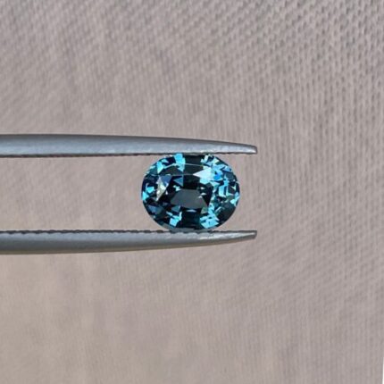 Teal sapphire Oval cut blue green sapphire, 1.20 crt, Cinque Terre. Italy. Loose Natural gemstone