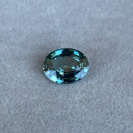 This 3.01 carat Teal Mermaid Sapphire/ Teal Sapphire/ Green sapphire/ bi colour Sapphire/ parti sapphire/ Engagement Ring/ Montana sapphire/ Australian sapphire/ Mermaid sapphire