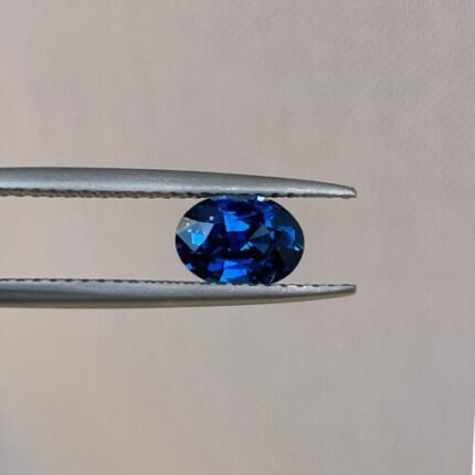 Natural Blue sapphire Oval cut, Navy Blue sapphire 1.11 crt