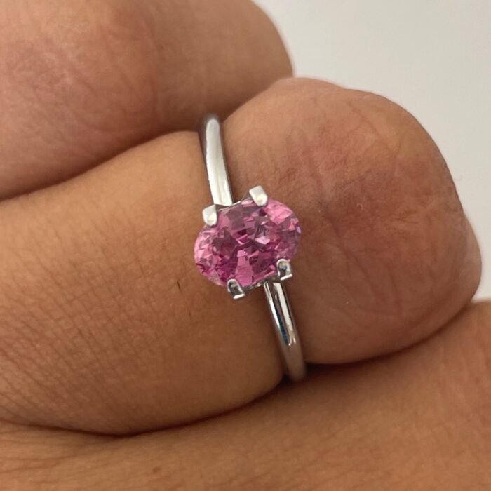 1.08 crt, Natural Flamingo Pink Sapphire, Ceylon Pink Sapphire Loose Oval Gemstone, Jewelry & Ring Making
