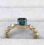 18k Gold Teal Sapphire Ring