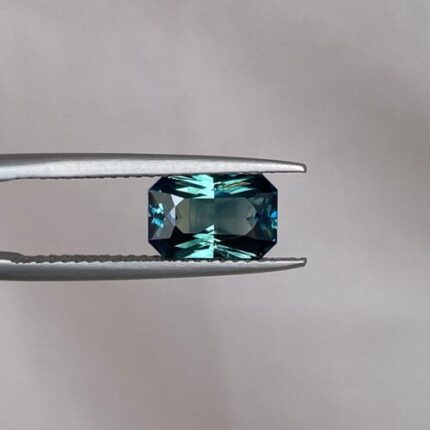 natural blue green sapphire 2.55 crt