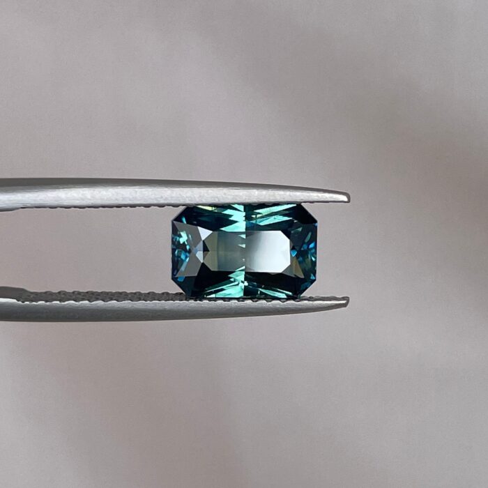 Unique teal gemstone 2.55 carat, premium quality gemstone by Nash Sapphire