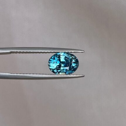 teal sapphire, Parrotfish teal sapphire Bluish green teal sapphire 2.14 crt Faceted Loose Gemstone, for Making Jewellery.