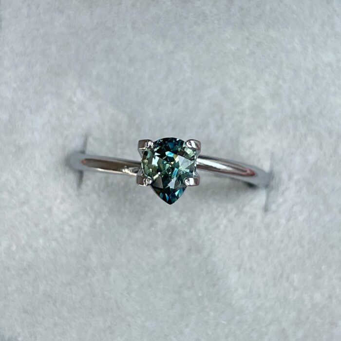 Bicolor Sapphire 0.83 ct / Pear Parti Sapphire / Engagement Ring - Teal Sapphire / Multi Color Sapphire / Unheated