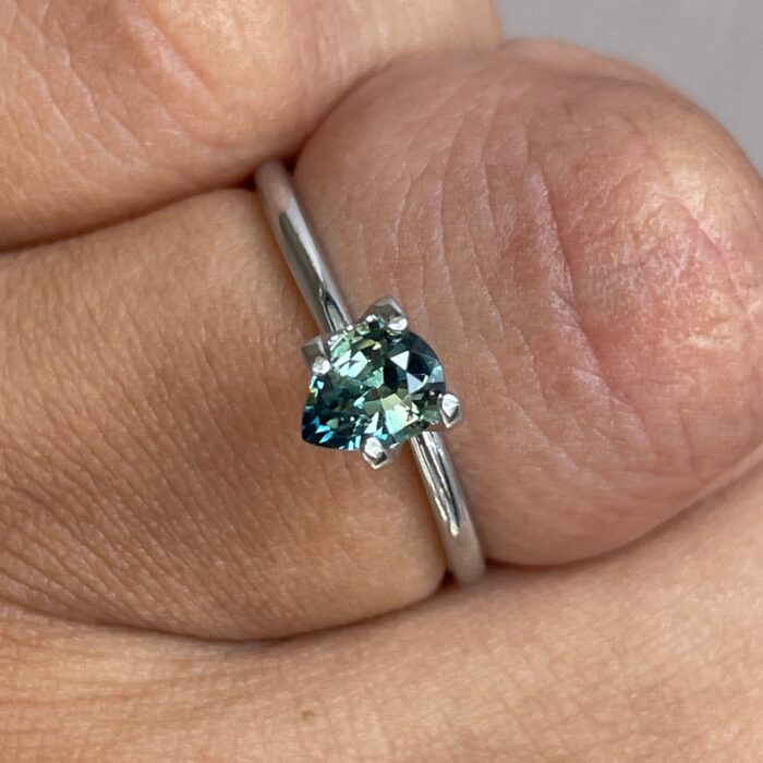 Bicolor Sapphire 0.83 ct / Pear Parti Sapphire / Engagement Ring - Teal Sapphire / Multi Color Sapphire / Unheated