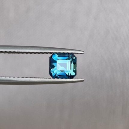 Blueish green sapphire, 1.52 crt.