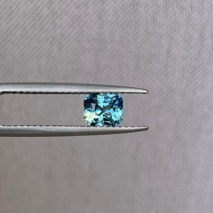 Teal sapphire, 0.94 crt.