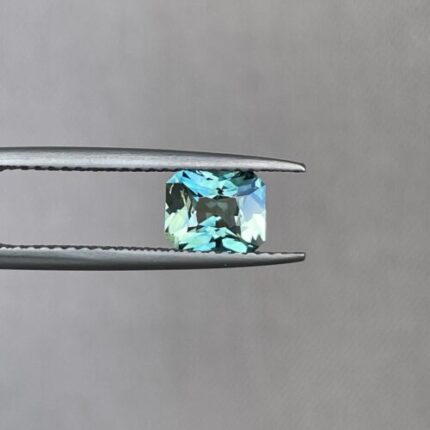1.18 crt Teal Sapphire/ Mermaid sapphire