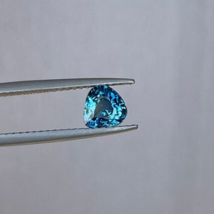 Unmounted Teal sapphire, Ocean Water teal sapphire 1.01 crt teal sapphire. Loose gemstone for ring making