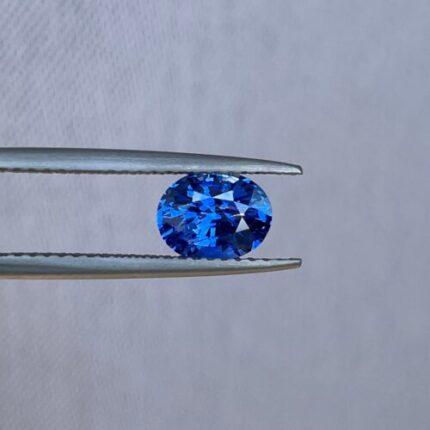 Natural Kentucky wildcats Blue sapphire 1.22 crt