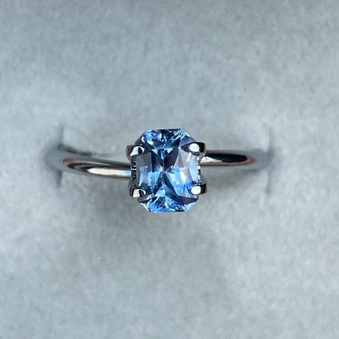 Natural Blue sapphire. sky Blue sapphire 1.24 crt