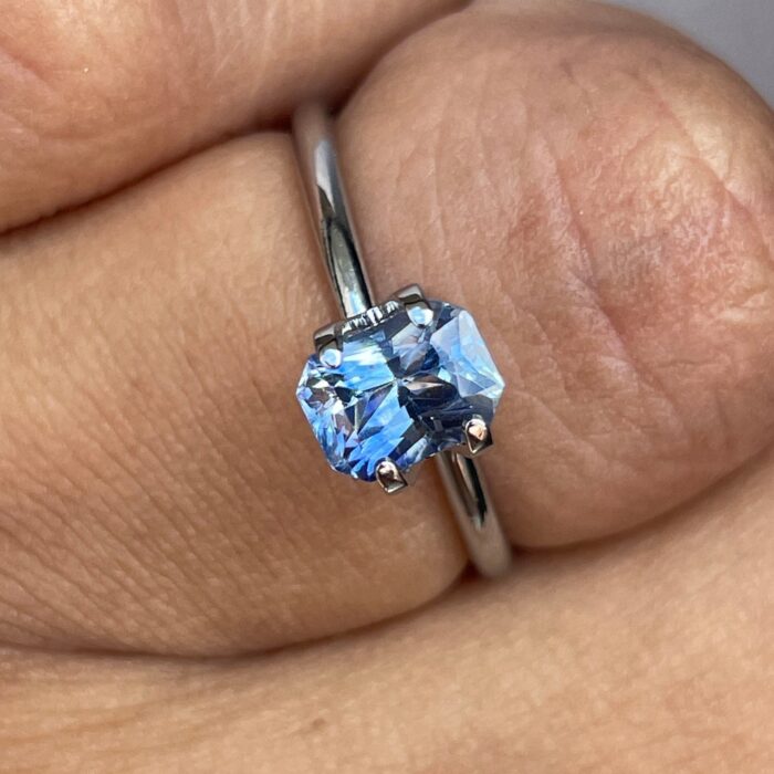 Natural Blue sapphire. sky Blue sapphire 1.24 crt