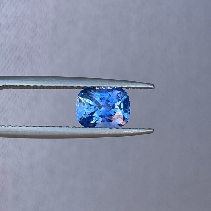 Wondrous Teal Sapphire Gem 1.31 Carat - Stunning Blue Green Gemstone
